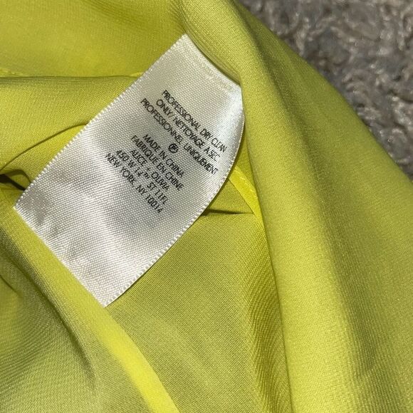 Alice + Olivia Hadley Floral Mini Fit & Flare Dress V-Neck Flutter Sleeve Size 1 - Picture 14 of 15